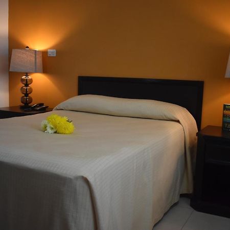 Hotel Miraflores וייארמוסה מראה חיצוני תמונה