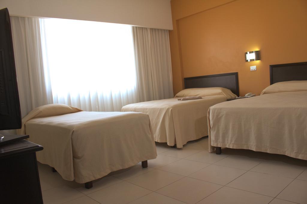 Hotel Miraflores וייארמוסה מראה חיצוני תמונה